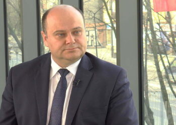Poseł Kosztowniak w „Kontraście”: prezydent Radomia zamyka się na naszą pomoc