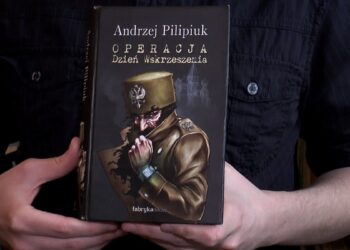 Książka na weekend: „Operacja dzień wskrzeszenia”