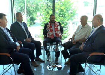 KONTRAST: radni o Grzecznarowskim, radnej niezależnej i meczu Polaków