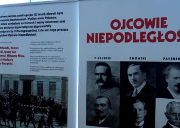 „Ojcowie niepodległości”, czyli patriotyczna wystawa w Mazowieckim Urzędzie Wojewódzkim w Radomiu