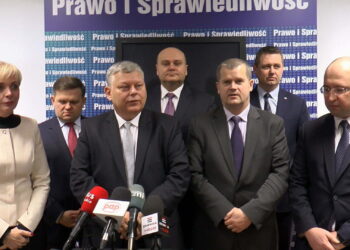 Radomski PiS o przyszłości lotniska [CAŁA KONFERENCJA PRASOWA]