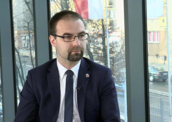 Mateusz Tyczyński w „Kontraście”: przez działania radnych miasto traci płynność finansową