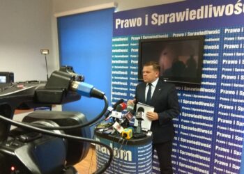 Wojciech Skurkiewicz z apelem do prezydenta Radomia ws. podwyżek [CAŁA KONFERENCJA PRASOWA]