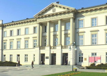 Zamień makulaturę na sadzonki doniczkowe kwiatów