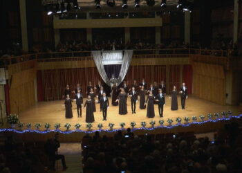 Polonez maturzystów z Zespołu Szkół Muzycznych im. Oskara Kolberga w Radomiu