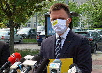 Szymon Hołownia w Radomiu apeluje o pomoc dla służby zdrowia