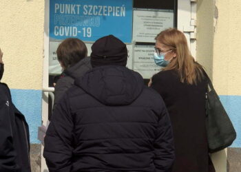Kolejki do szczepień w Radomiu