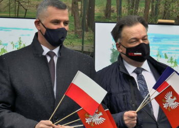 Władze Mazowsza zachęcają mieszkańców do wywieszenia flagi województwa