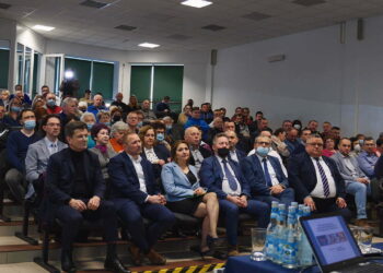 Spotkanie wicemarszałka z samorządowcami i organizacjami pozarządowymi w Szydłowcu