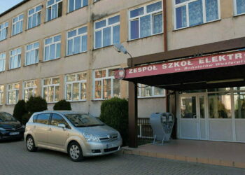 Będzie nowe boisko przy Zespole Szkół Elektronicznych w Radomiu