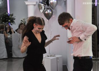 Studniówkowa zabawa „Kopernika” [GALERIA ZDJĘĆ]