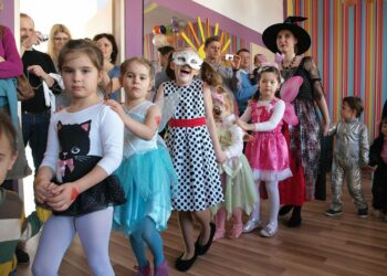 Zabawa karnawałowa w „Słonecznej Krainie”