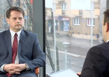 Kontrast: Wojciech Bernat