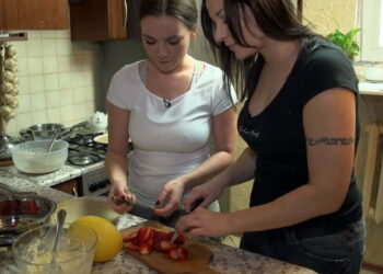 Mixer – wiosenne naleśniki z owocami