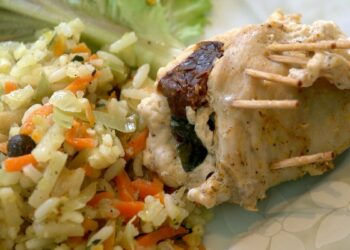 Mixer – ryż z warzywami, kurczakiem i mango