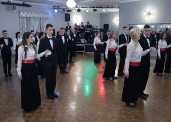 Bajeczny polonez w Staszicu!