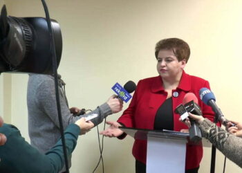 Posłanka Wróbel pyta o koalicję PiS-PO, ale nie tylko…