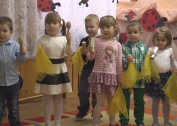 Dla babć i dziadków wystąpiły… biedronki!