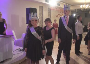 Królewski polonez w ZDZ zatańczony!