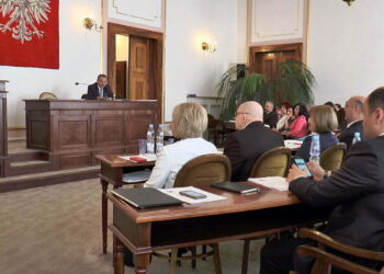 Sesja rady miejskiej: przesunięcia w budżecie i brak Kuriera Radomskiego