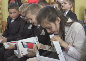 W PSP nr 23 tablety zastąpiły książki. Koniec z ciężkimi plecakami!