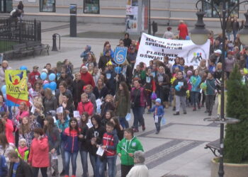 Kolorowy korowód rozpoczął Dni Godności!