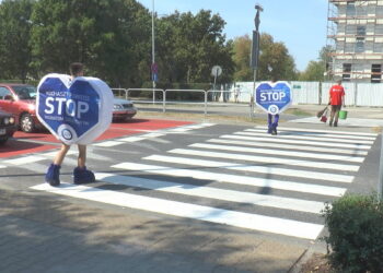 Przejście dla pieszych na Warszawskiej bezpieczniejsze czy śmieszniejsze?