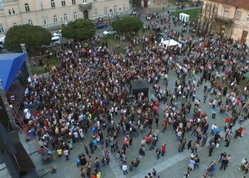 Apel Młodych na radomskim Rynku przyciągnął tłumy!