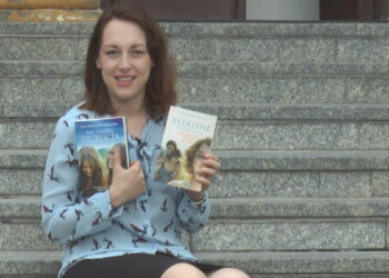 KSIĄŻKA NA WEEKEND: Ewa Podsiadły-Natorska poleca „Błękitne dziewczyny” i „Nie omijaj szczęścia”