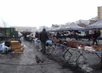 Koniec z targowiskiem przy ulicy Czachowskiego? Radni uchwalili nowe opłaty targowe