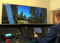 Nowoczesny symulator kabiny maszynisty trafił do uczniów technikum ZDZ w Radomiu