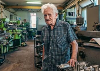 Pan Wacław ma prawie 100 lat i nie zamierza iść na emeryturę. Zdradził, jakie ma marzenie