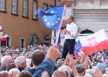 Polacy ocenili rząd Donalda Tuska. Opinie są podzielone
