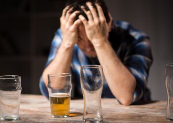 Maskowanie zawartości i fikcyjna kontrola wieku, czyli sprzedaż alkoholu na co dzień
