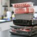 Biedronka rozprawia się z plastikiem. Już zmieniła coś, czego pewnie nawet nie zauważyłeś