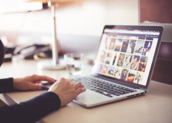 Poprzedni rząd kupił za dużo laptopów. Nie do końca wiadomo, co teraz z nimi zrobić