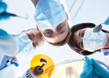 Dentyści przesadzają z antybiotykami. Robią tym krzywdę