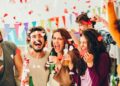 Hałas z imprez męczy Polaków, tymczasem politycy przerzucają się odpowiedzialnością